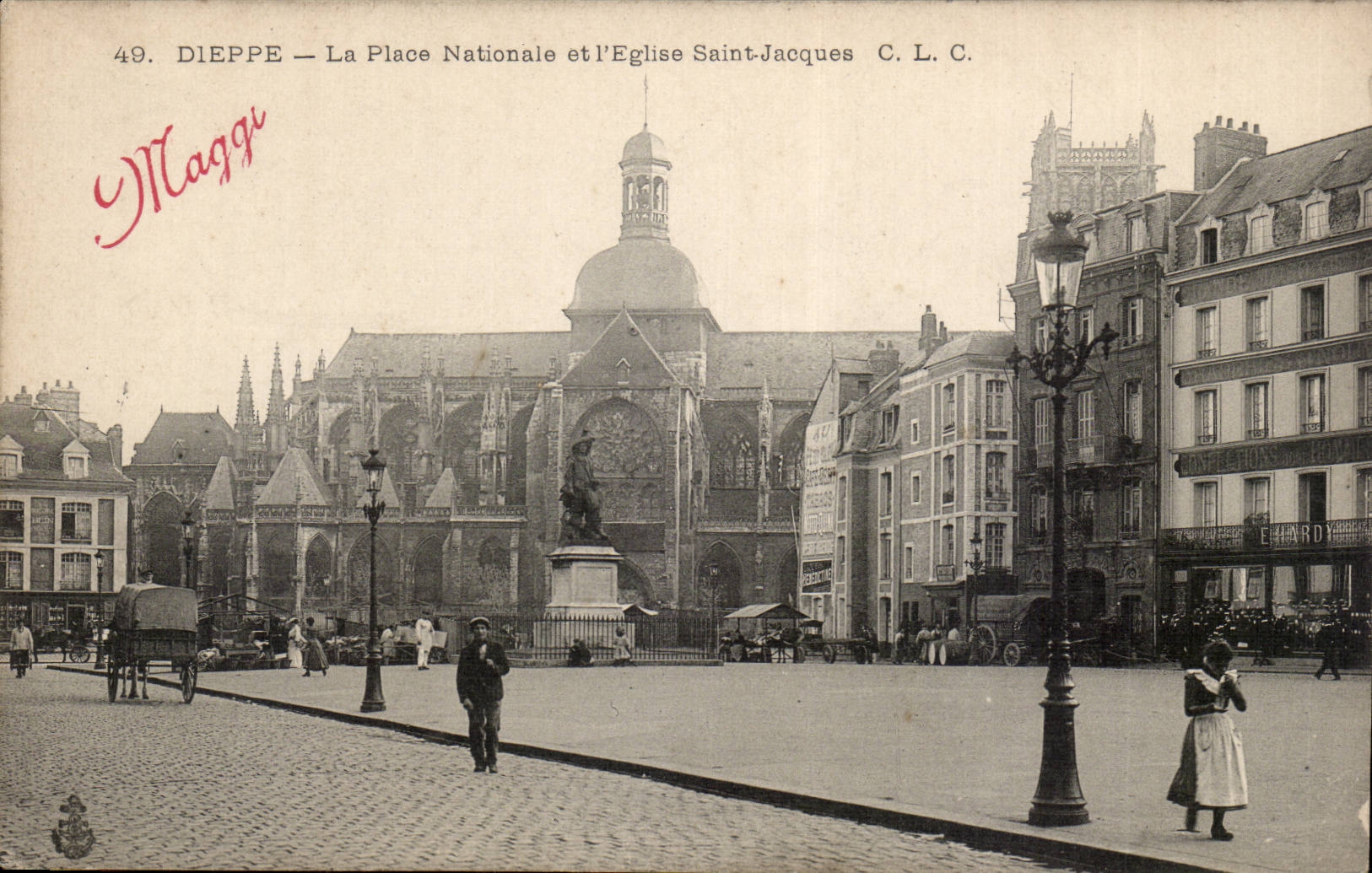 Dieppe CPA La place nationale et 'eglise Saint Jacques