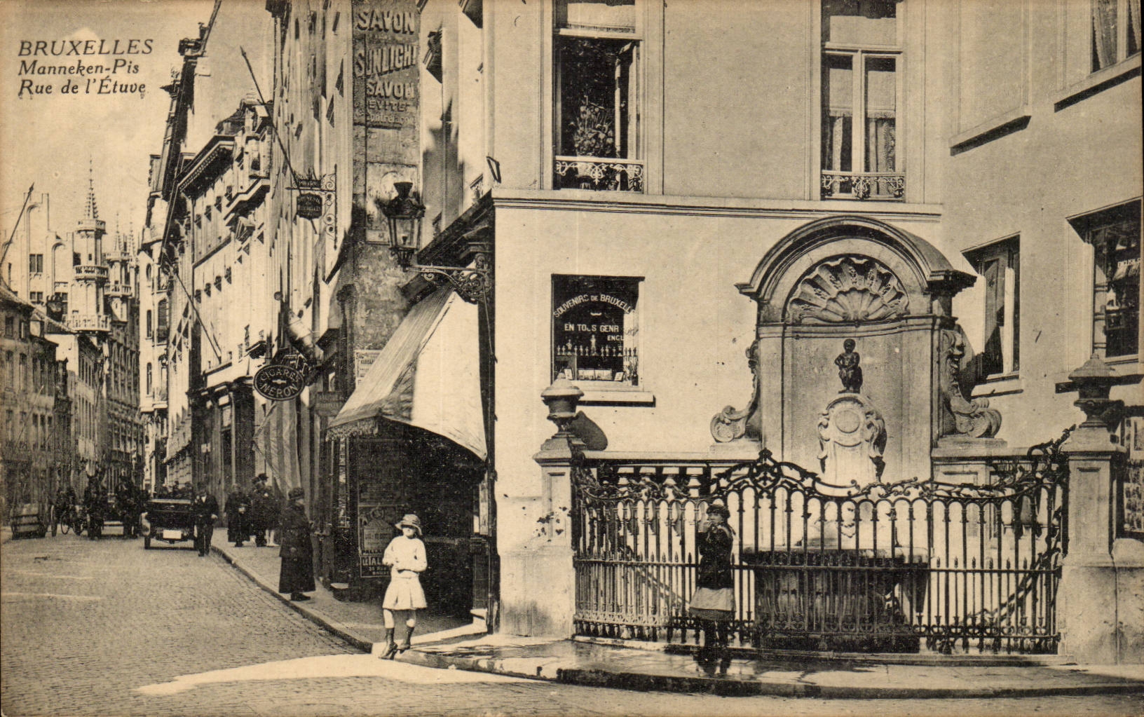 Belgie Belgique Bruxelles CPA Manneken Pis Rue de l'etang