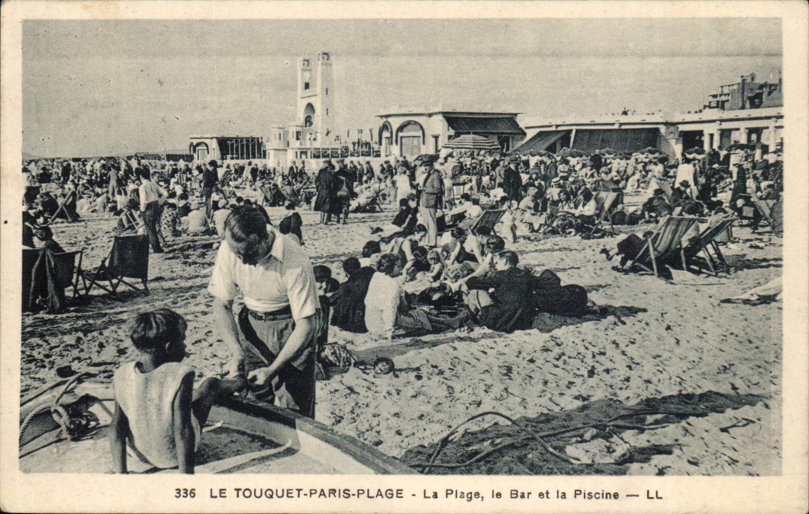 Le Touquet-Paris-Plage — La Plage, le Bar et la Piscine — LL