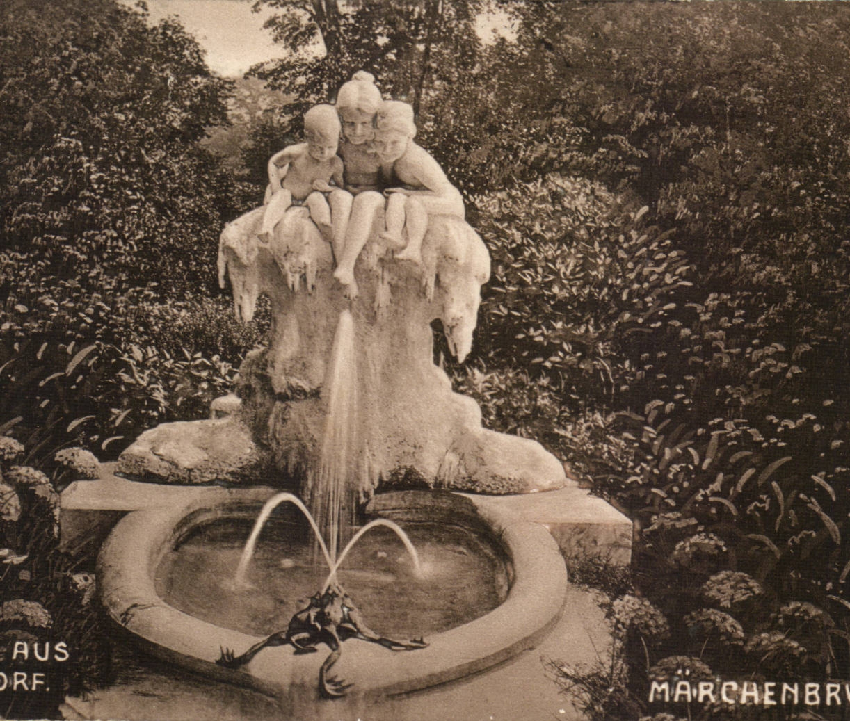 Allemagne gruss aus Dusseldorf Marchenbrunnen