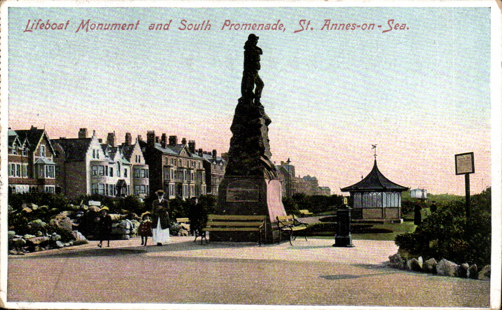 Grande Bretagne CPA St Annes on the sea and south promenade Lifeboat monument
