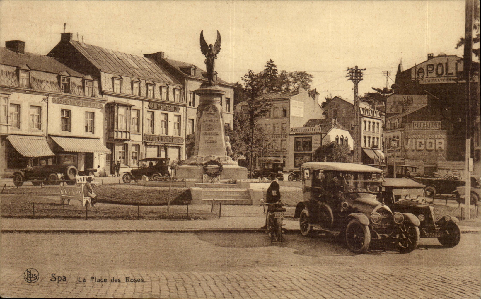 Belgie Belgique Spa CPA La place des Roses (voitures automobiles)