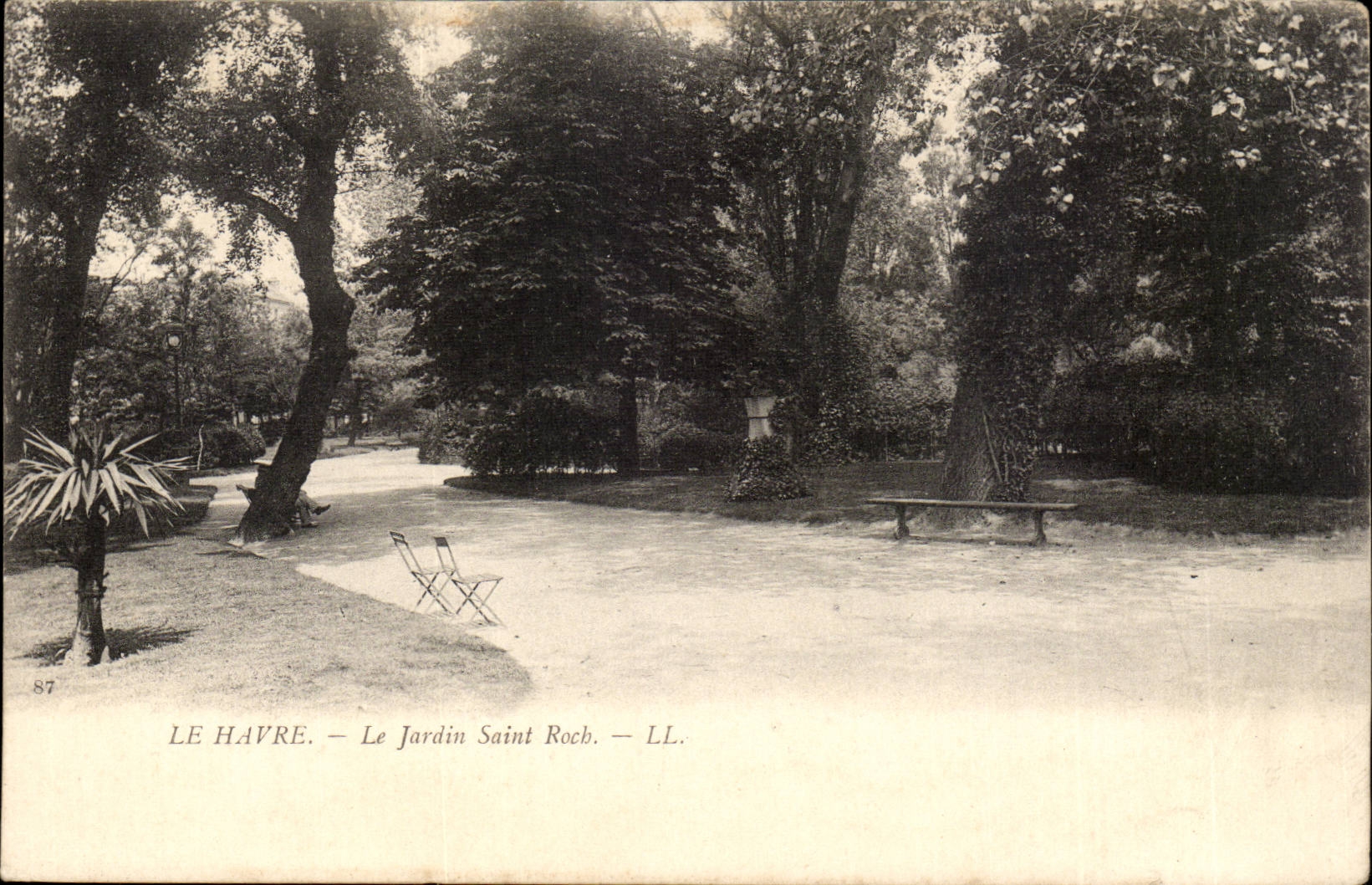 Le Havre CPA le jardin Saint Roch