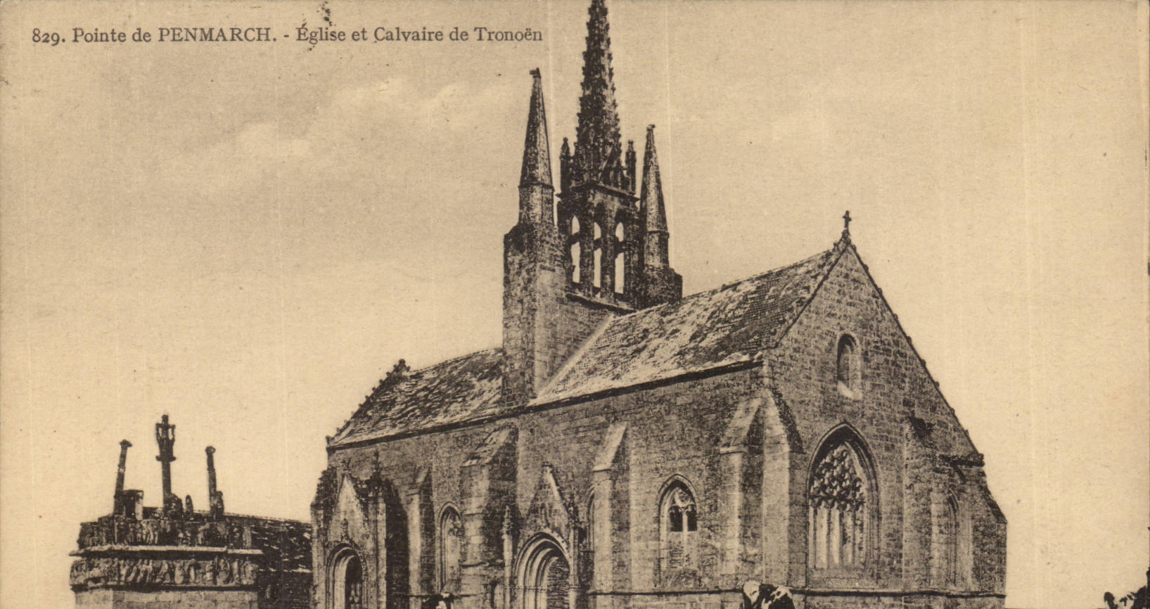 Pointe de Penmarch CPA Eglise et calvaire de TRonoen