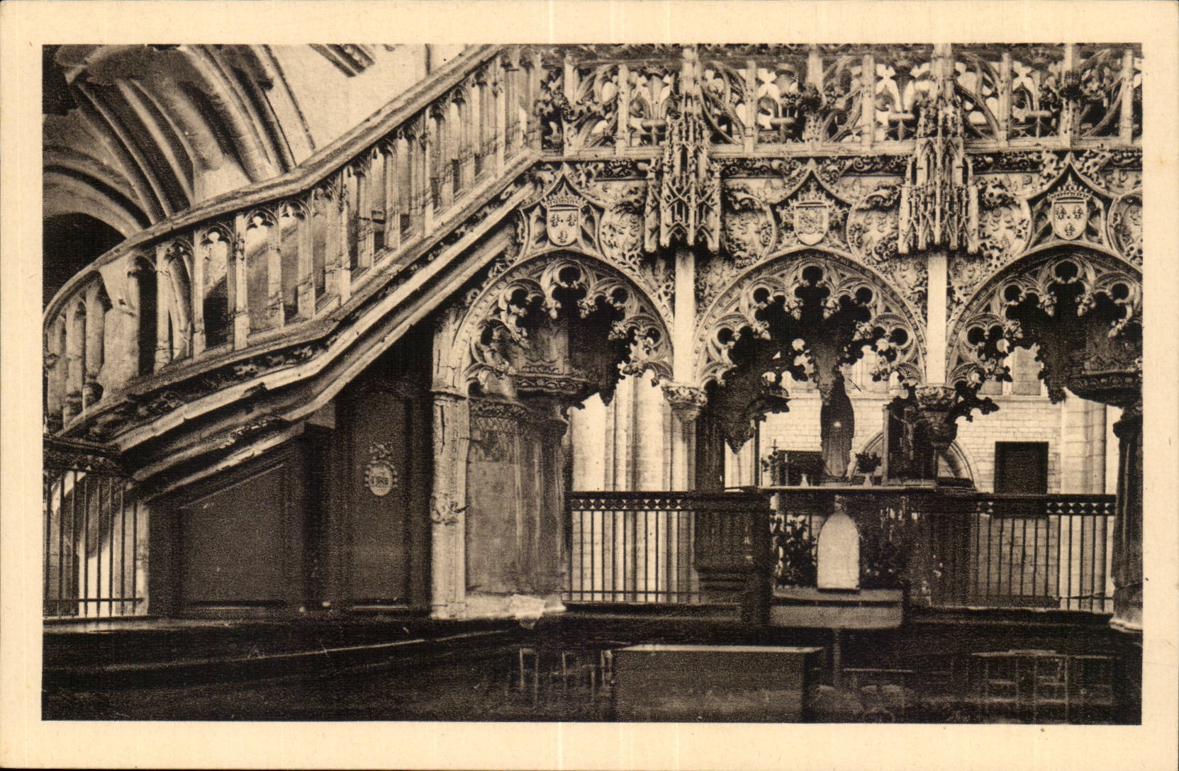 Troyes CPA Le Jube de l'eglise Marie MAdeleine construit par Jean Gaide