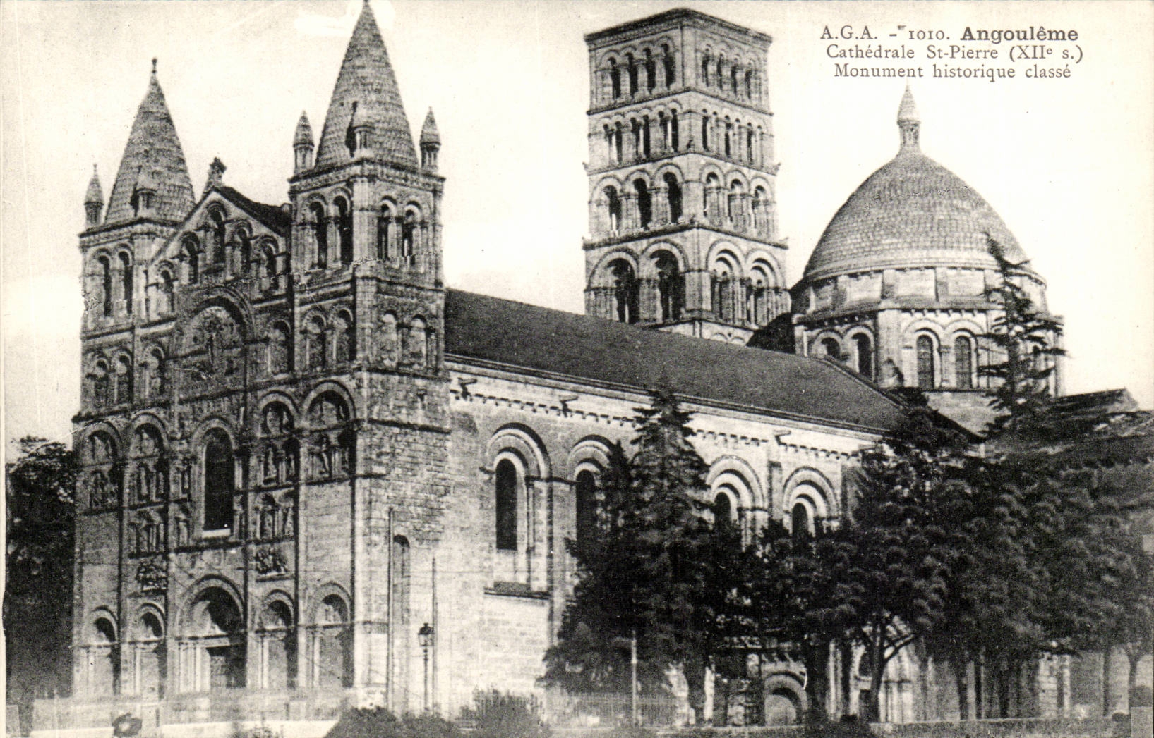 Cathédrale Saint-Pierre d'Angoulême — XIIe siècle — A.G.A. n°1010