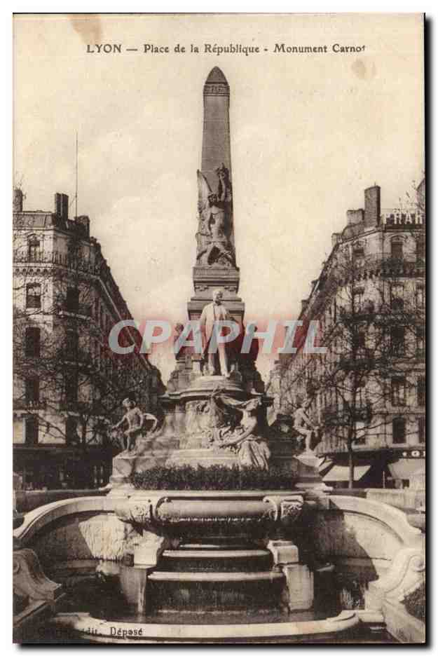 Lyon CPA Place de la Republique Monument CArnot