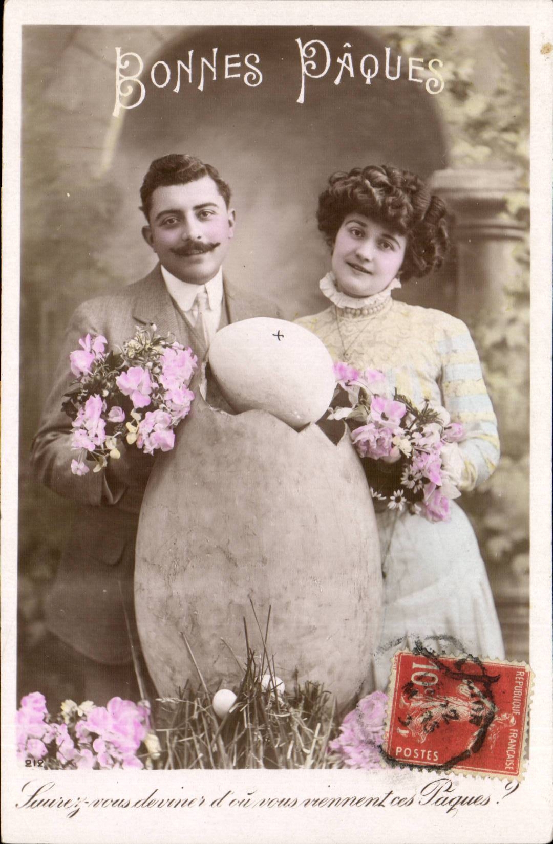 CPA Fantaisie Bonnes PAques Oeufs couple