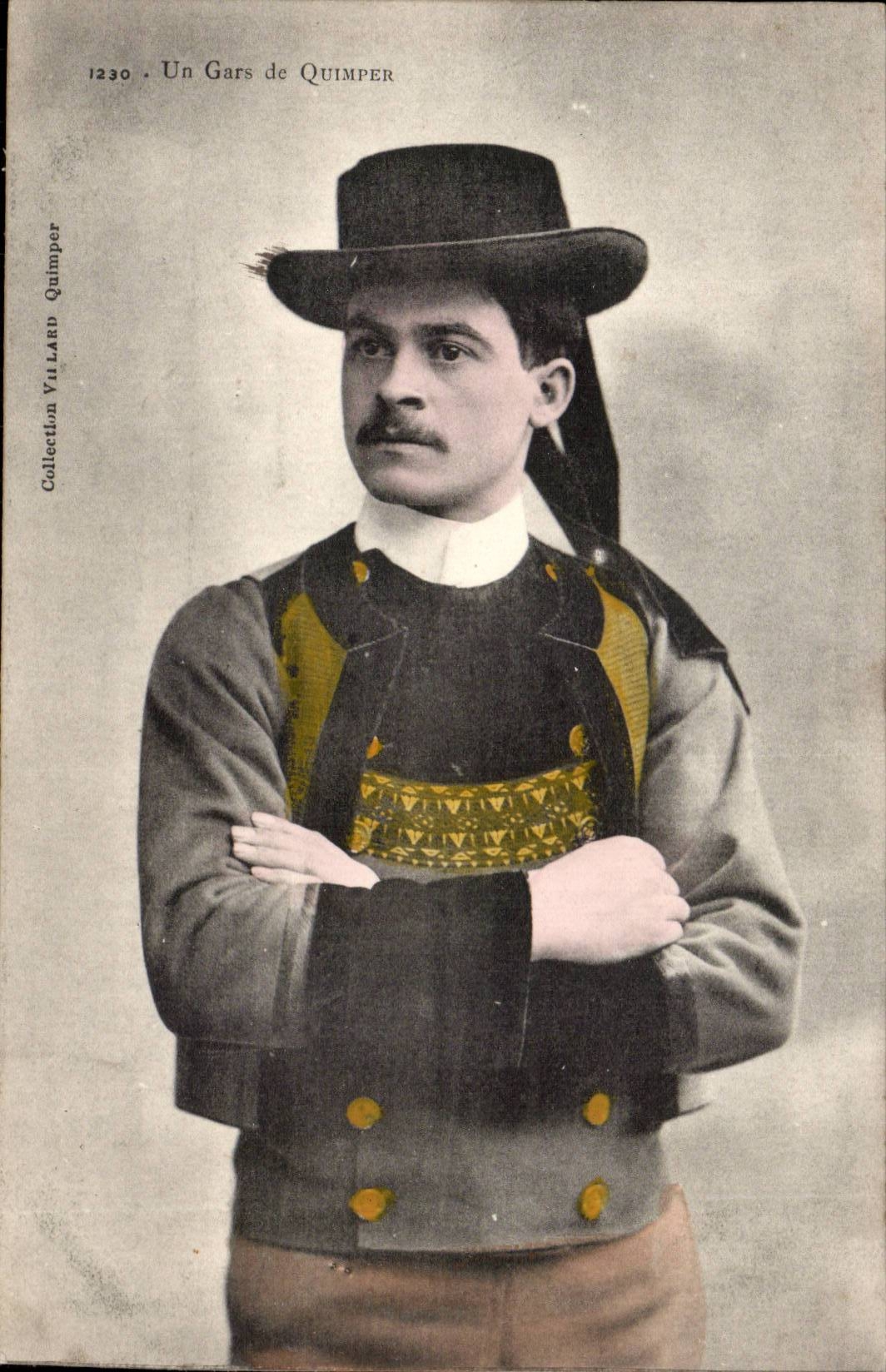 CPA homme en costume Un gars de Quimper (folklore