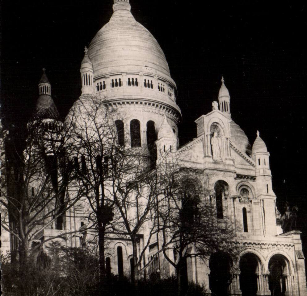 Paris la Nuit — Le Sacré-Cœur — Éditions du Globe