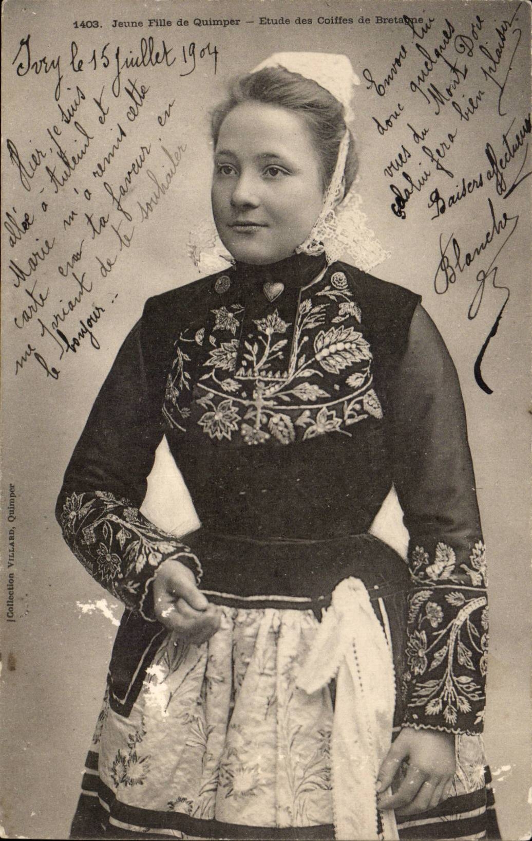 CPA Jeune fille de Quimper Etude des coiffes de Bretagne (Folklore costume)