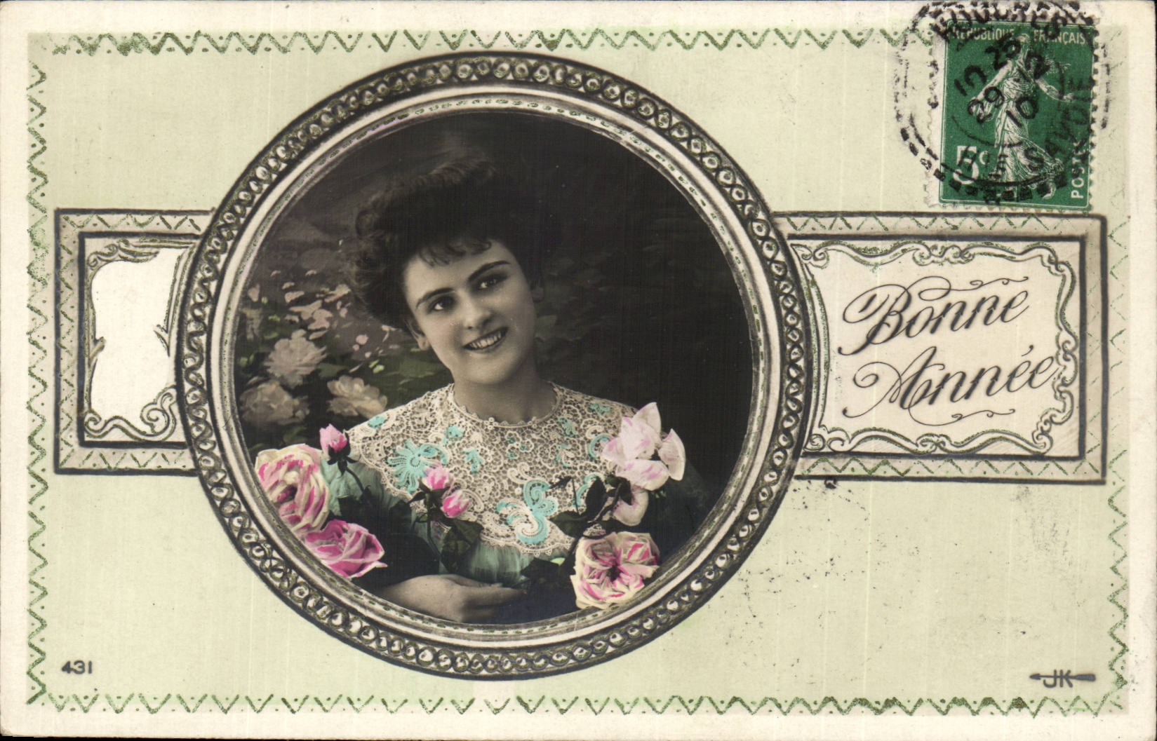 Femme souriante avec roses — Bonne Année — éditeur JK, n° 431