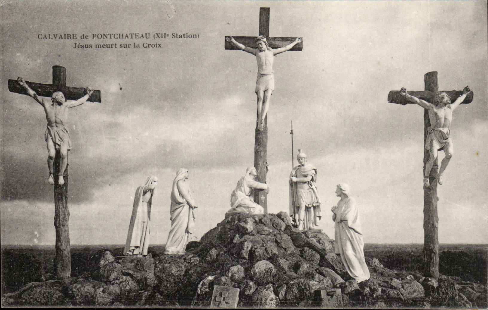 Calvaire de Pontchateau CPA Jesus meurt sur la croix