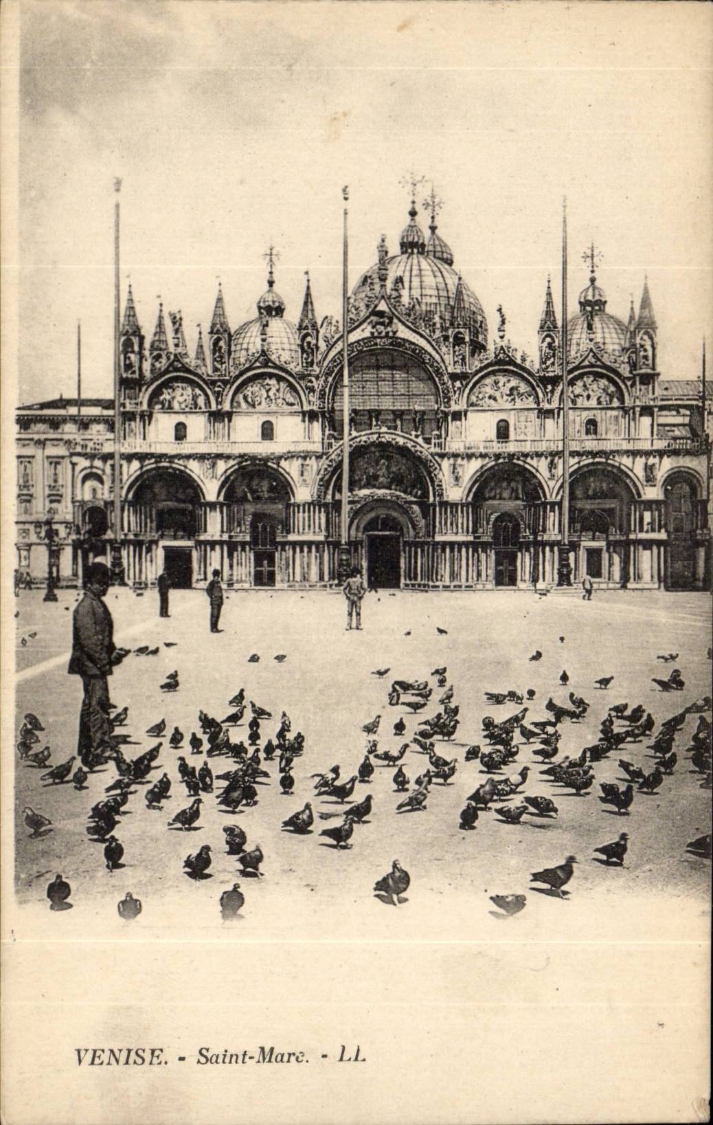 Italie Italia Venise CPA Saint MArc (pigeons)