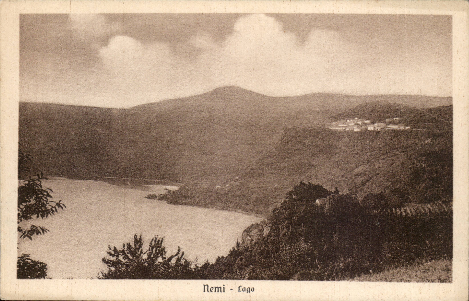 Italie italia Nemi CPA Lago