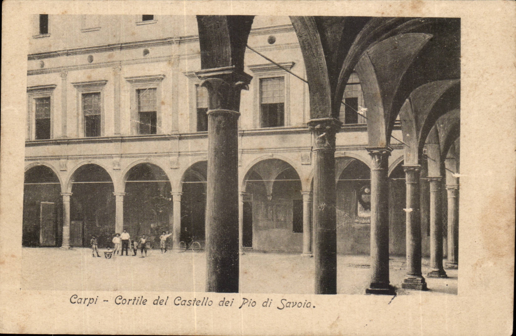 CPA Italie Italia Carpi Cortile del Castello dei Pio di SAvoia