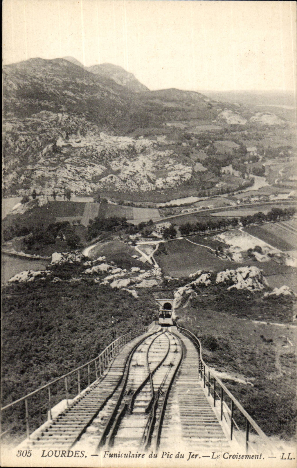 Lourdes CPA Funiculaire du pic du Jer Le croisement