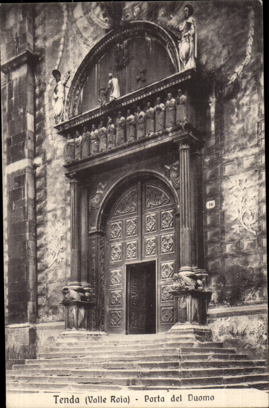 Italie Italia CPA TEnda (VAlle Roia) Porta del Duomo