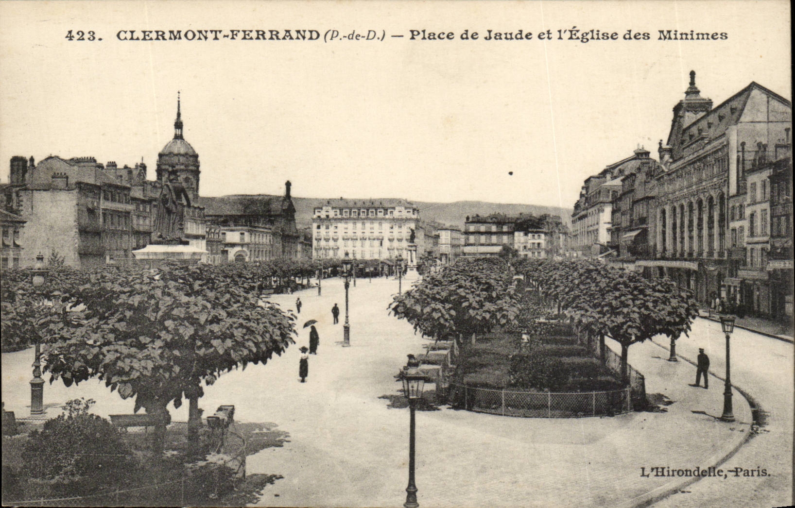 Puy de Dome- Clermont-Ferrand- Place de Jaude et L'Eglise des Minimes --CPA