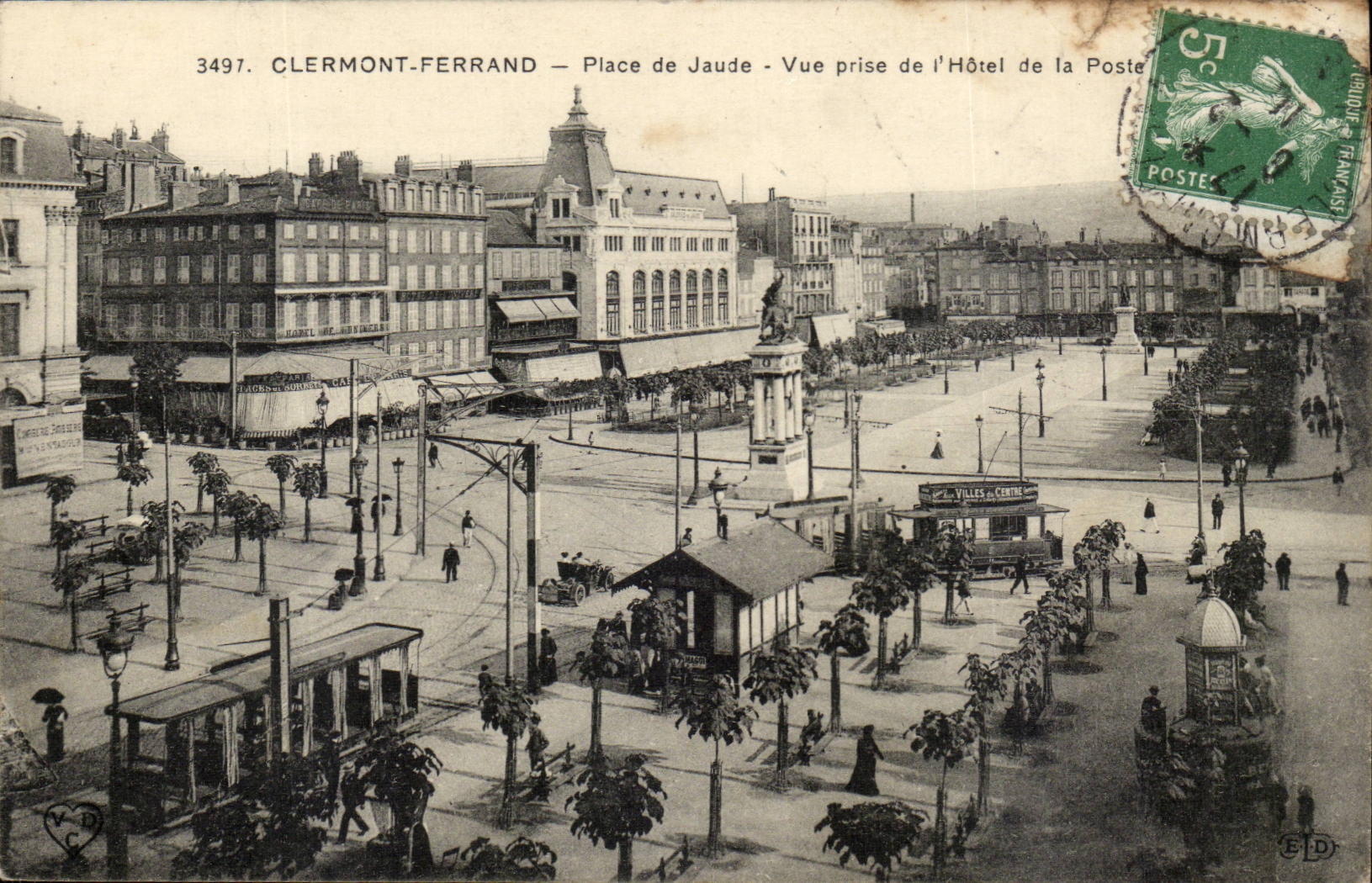 CLERMONT-FERRAND — Place de Jaude — Vue prise de l'Hôtel de la Poste