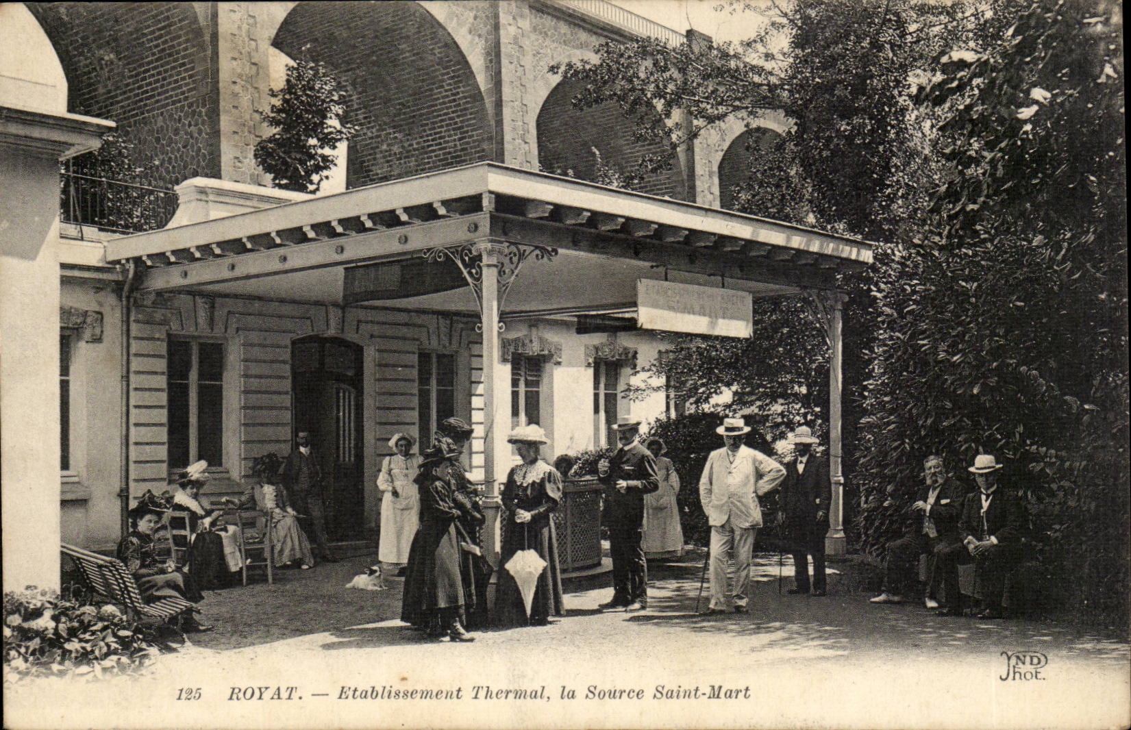 Royat — Etablissement Thermal, la Source Saint-Mart — YND Phot.