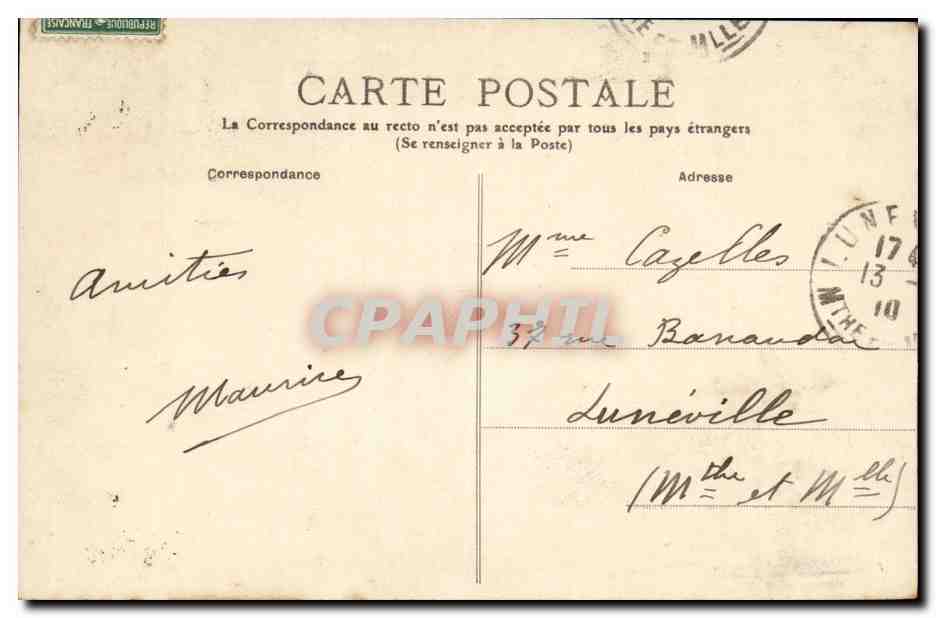 Puy de Dome-Issoire- Place de la Republique- La maison aux Arcades-CPA — Rückseite