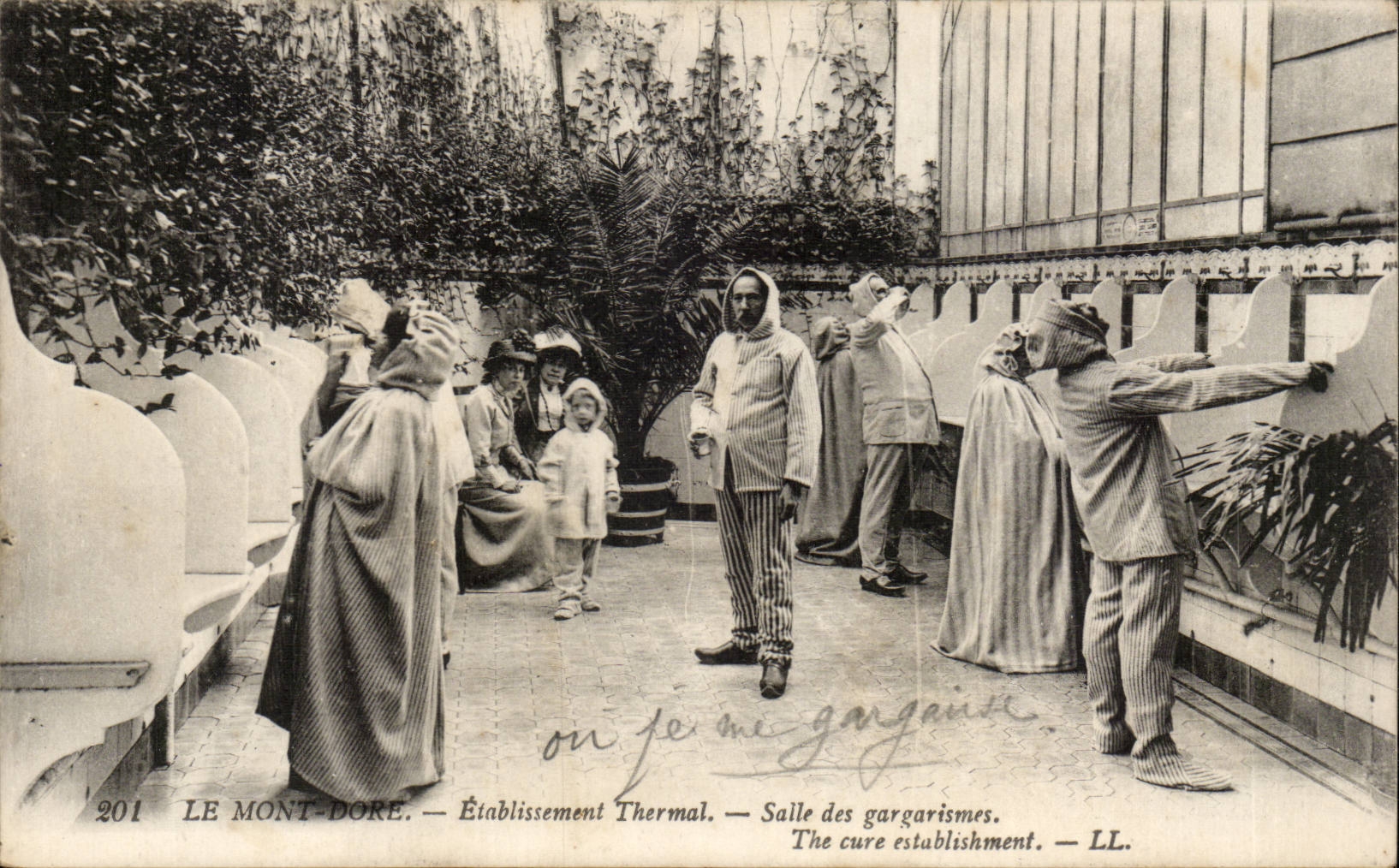 Le Mont-Dore — Établissement Thermal — Salle des gargarismes — LL. — n° 201