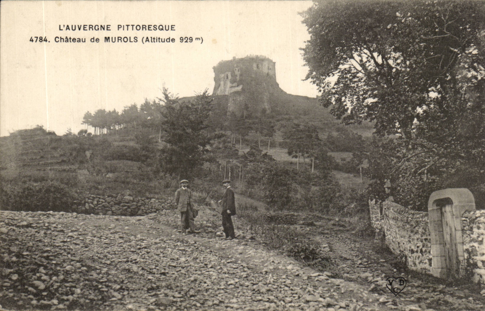 Puy de Dome- Chateau de Murols-Altitude 929m t-CPA