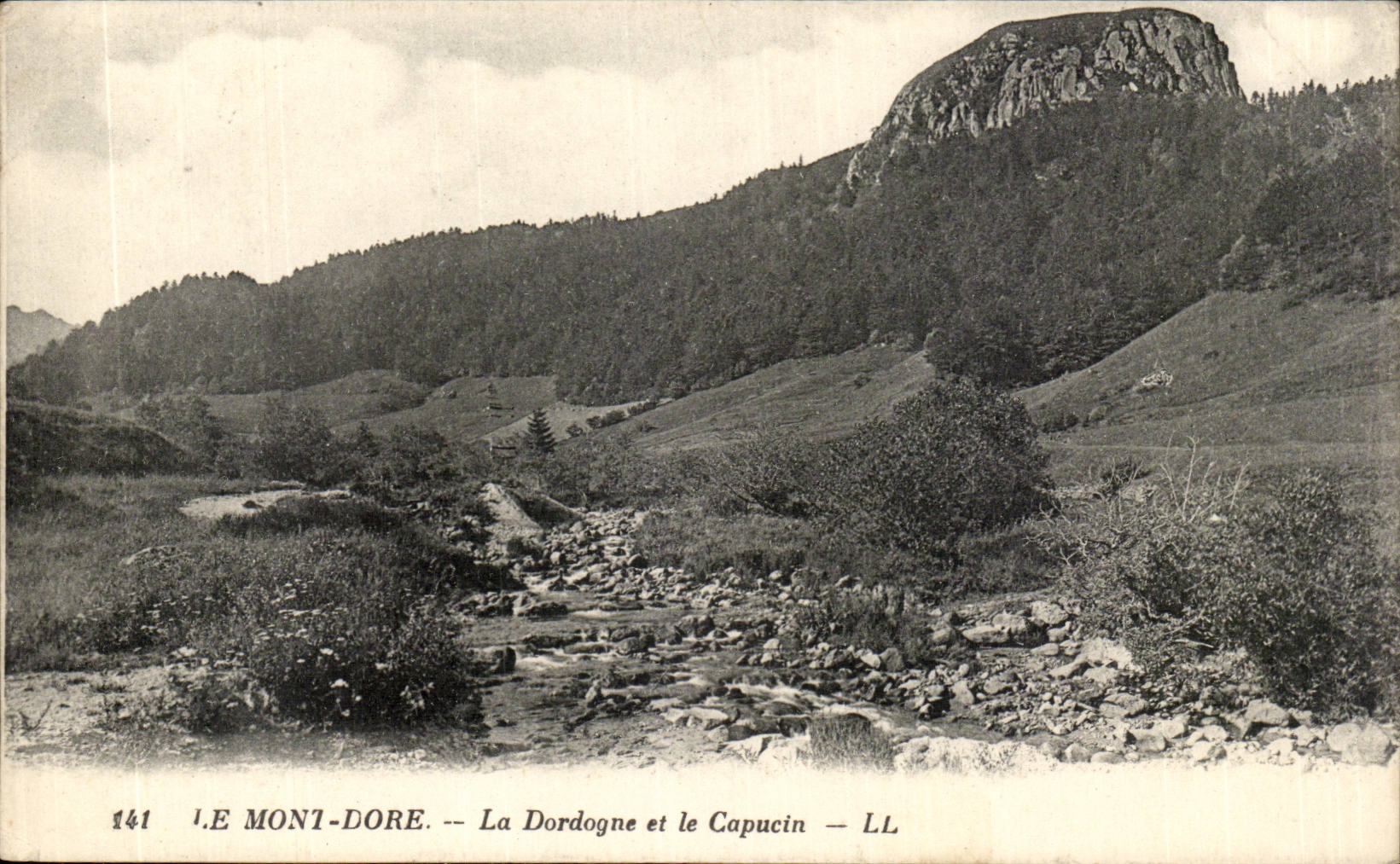 Puy de Dome- Le Dordogne et le Capucin-CPA