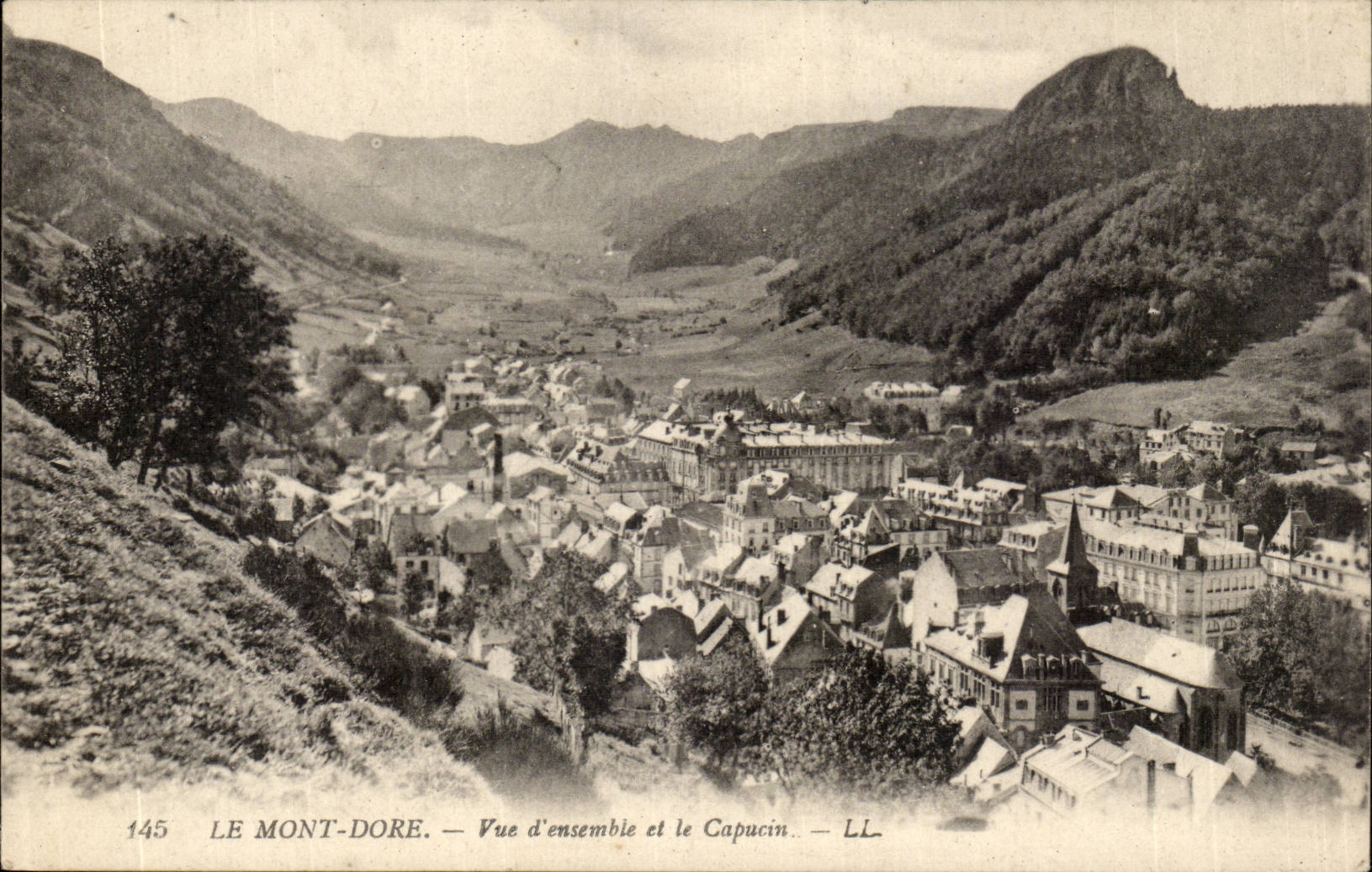 Puy de Dome- Le Mont Dore- Vue D'ensemble et le Capucin-CPA
