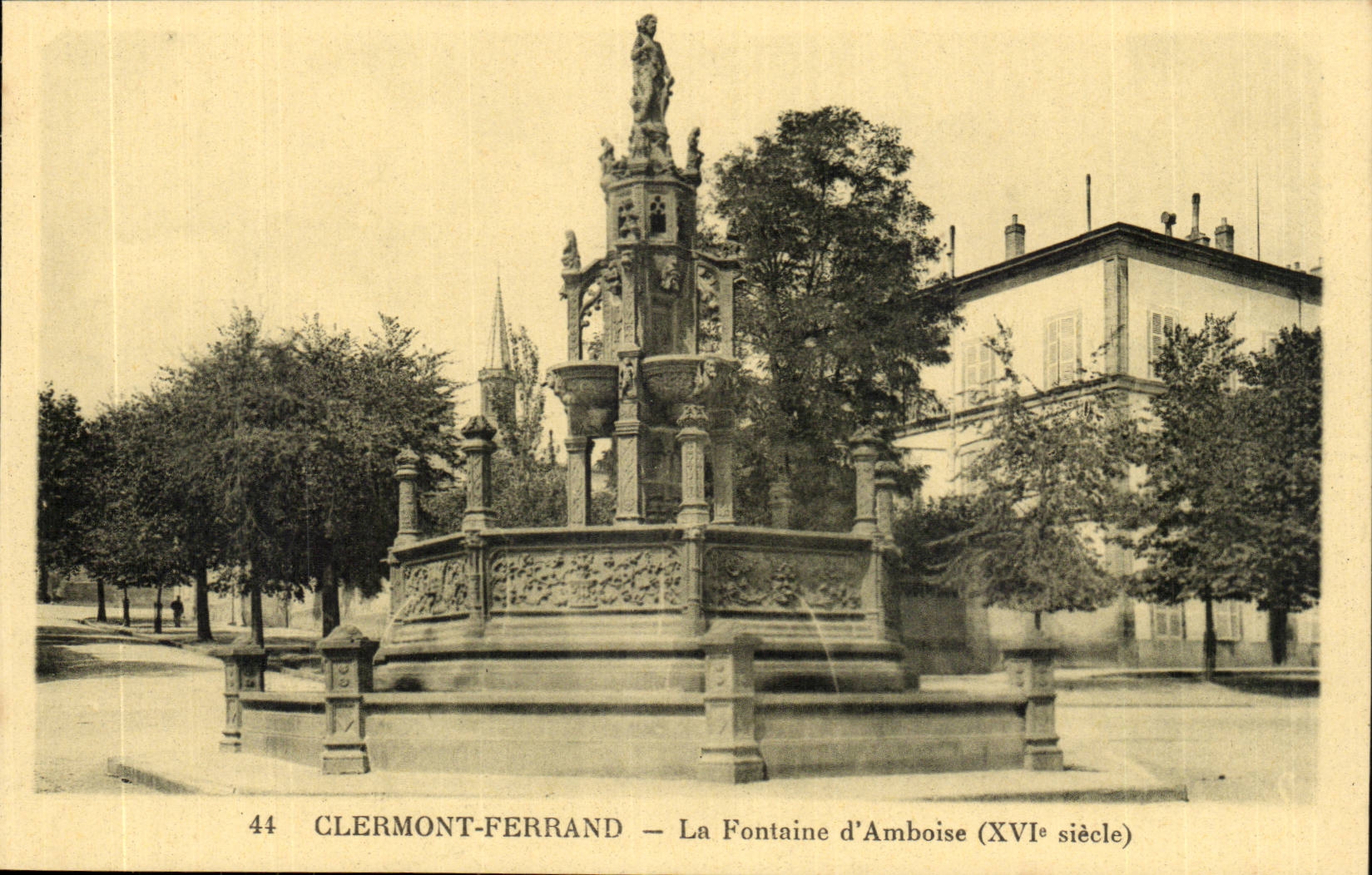 Clermont-Ferrand — La Fontaine d'Amboise (XVIe siècle)