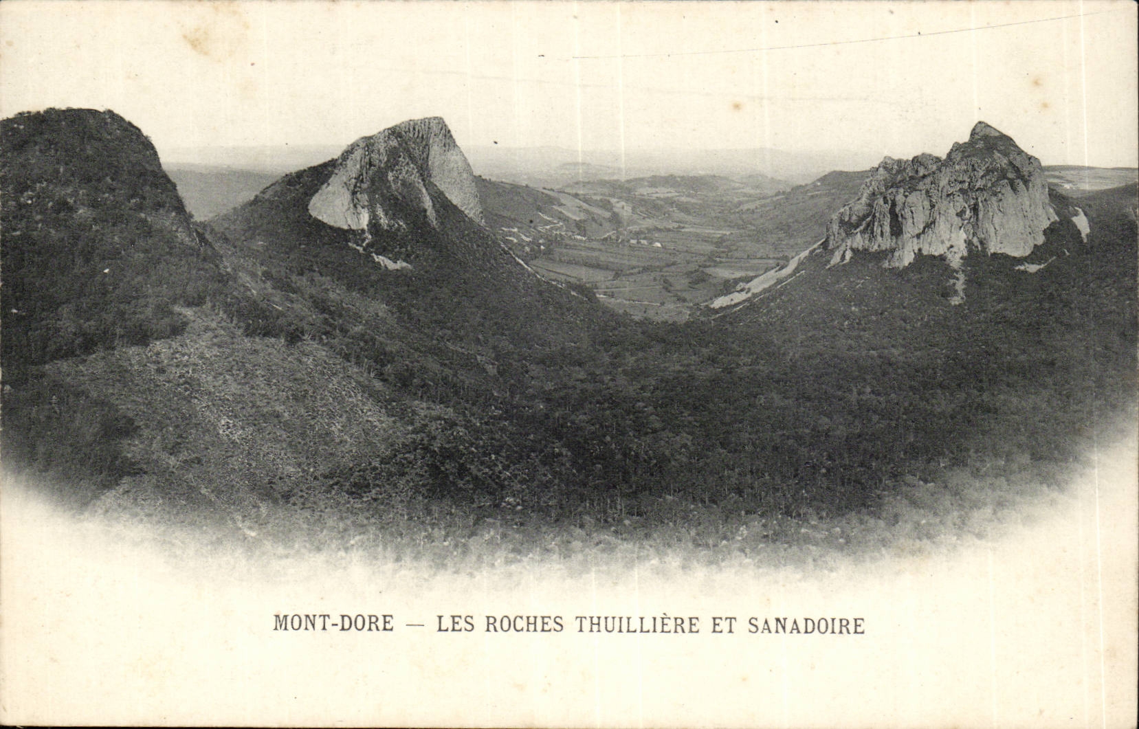 Puy de Dome- Mont Dore- Les Roches Thuilliere et Sanadoirel-CPA