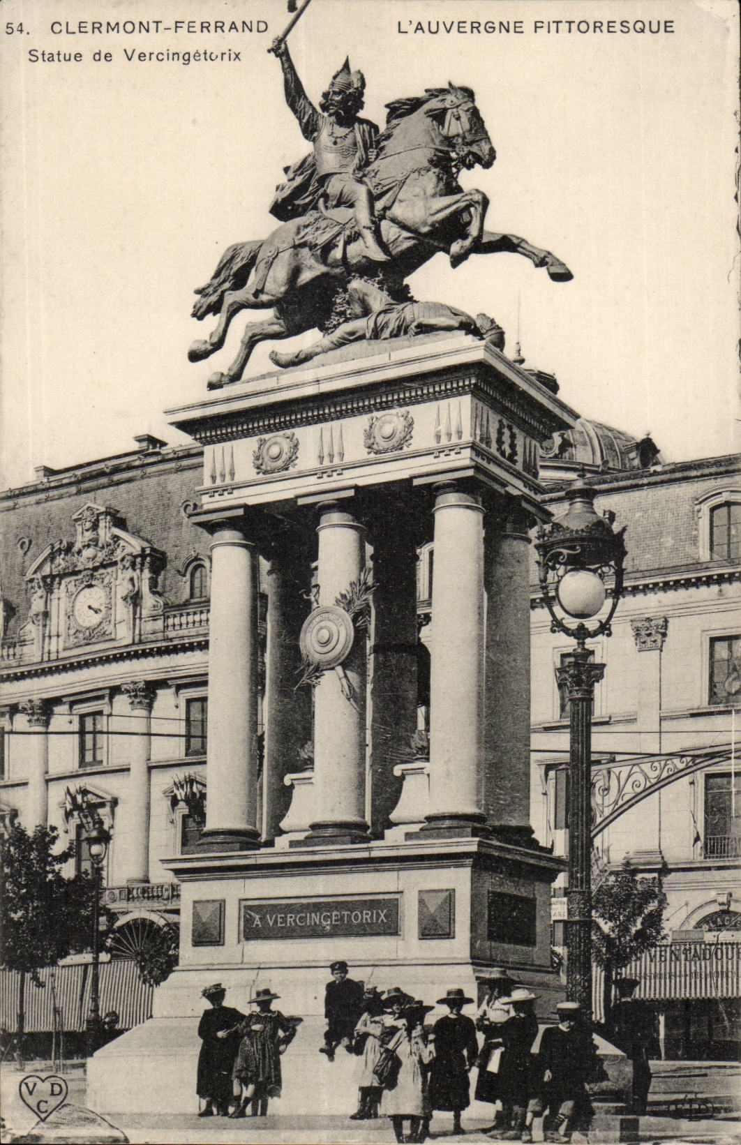 Puy de Dome - Clermont-Ferrand - Statue Vercingetorix - enfant - CPA 