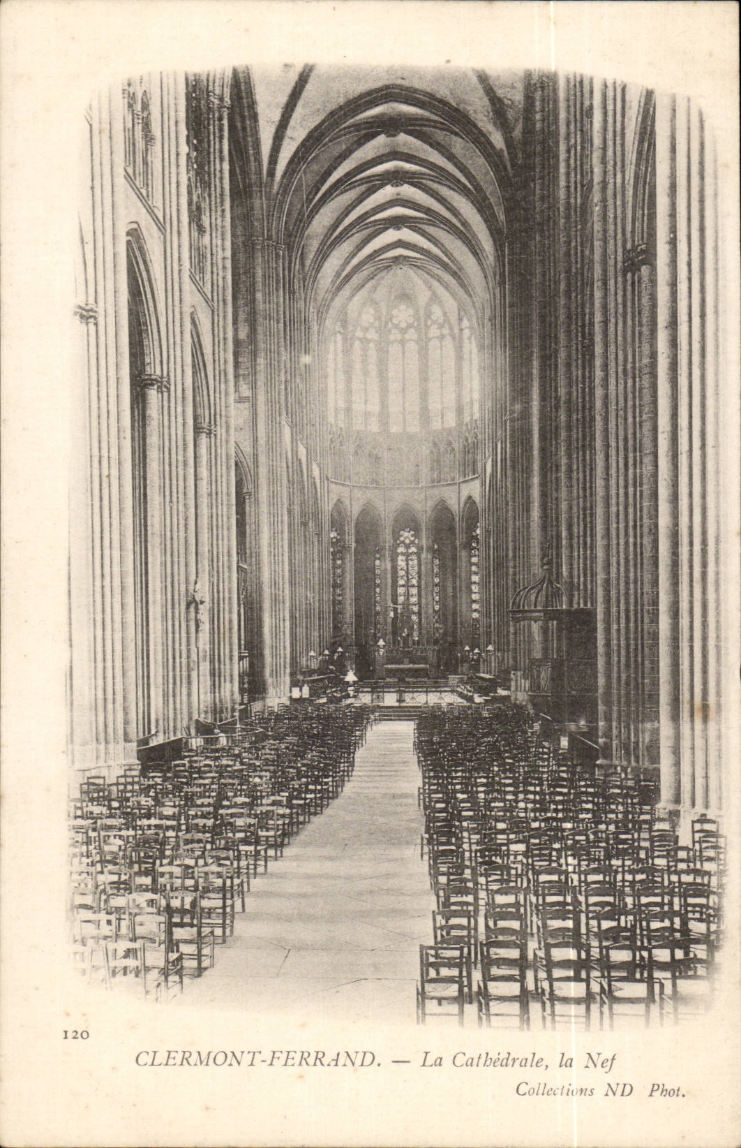 CLERMONT-FERRAND — La Cathédrale, la Nef — Collections ND Phot. n°120