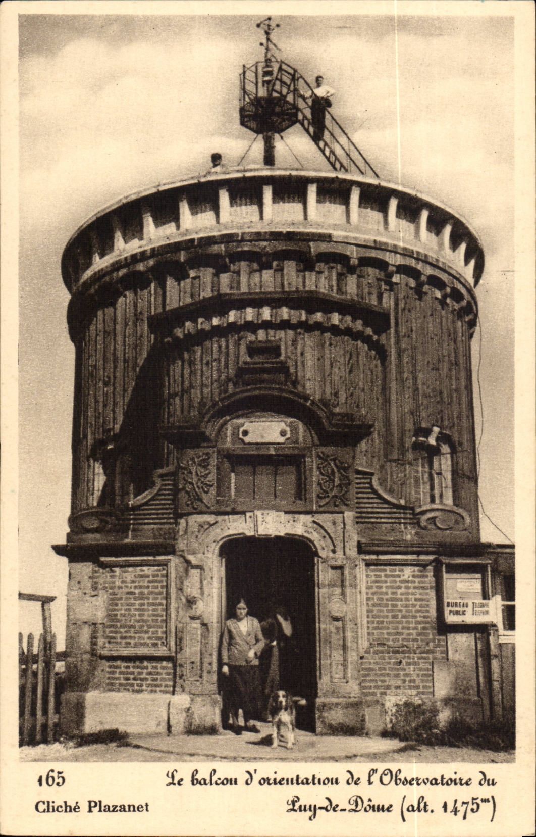 Le balcon d'orientation de l'Observatoire du Luy-de-Dôme (alt. 1475m) — Cliché Plazanet n°165