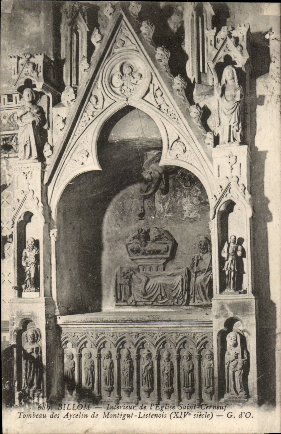Billom — Intérieur de l'Église Saint-Cerneuf — Tombeau d'Aycelin de Montgut (XIVe siècle) — G. d'O.