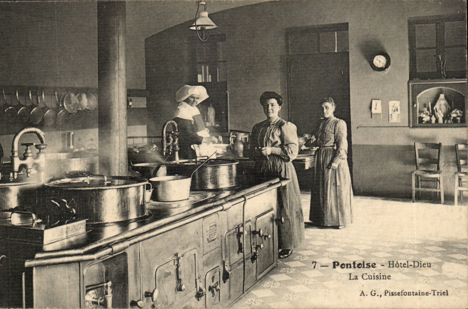 Pontaise - Hôtel-Dieu - La Cuisine — A.G., Pissefontaine-Triel
