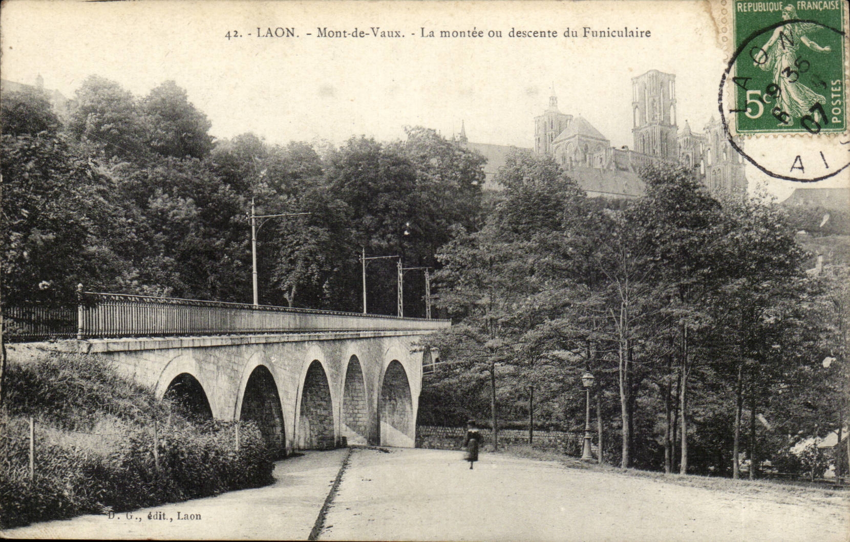 Laon - Mont-de-Vaux - La montée ou descente du Funiculaire — D. G., édit., Laon