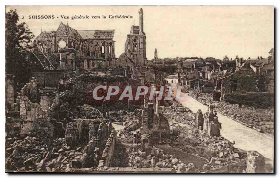 Soissons - Vue Generale vers la Cathedrale - CPA 