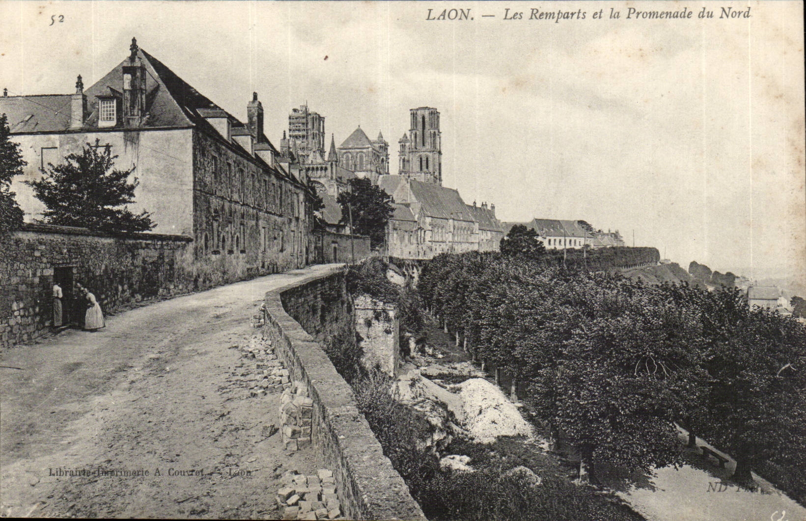 Laon — Les Remparts et la Promenade du Nord — Librairie Burgringue A. Courrat — Laon