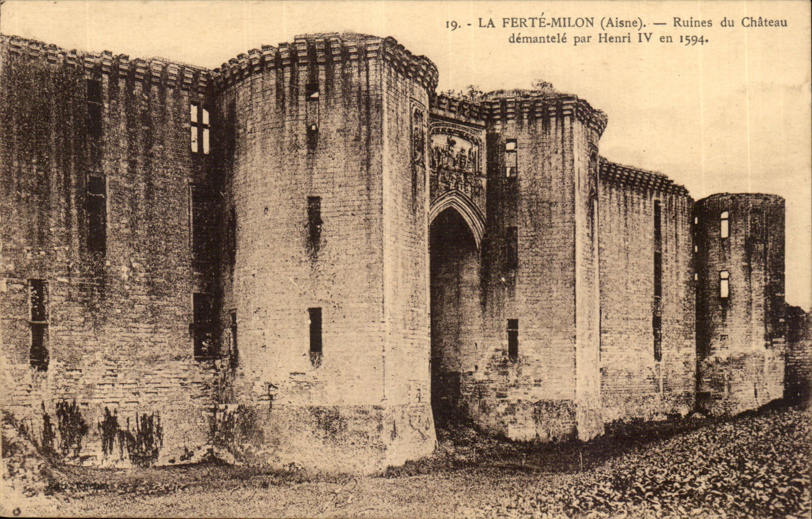 La Ferté-Milon (Aisne) — Ruines du Château démantelé par Henri IV en 1594.