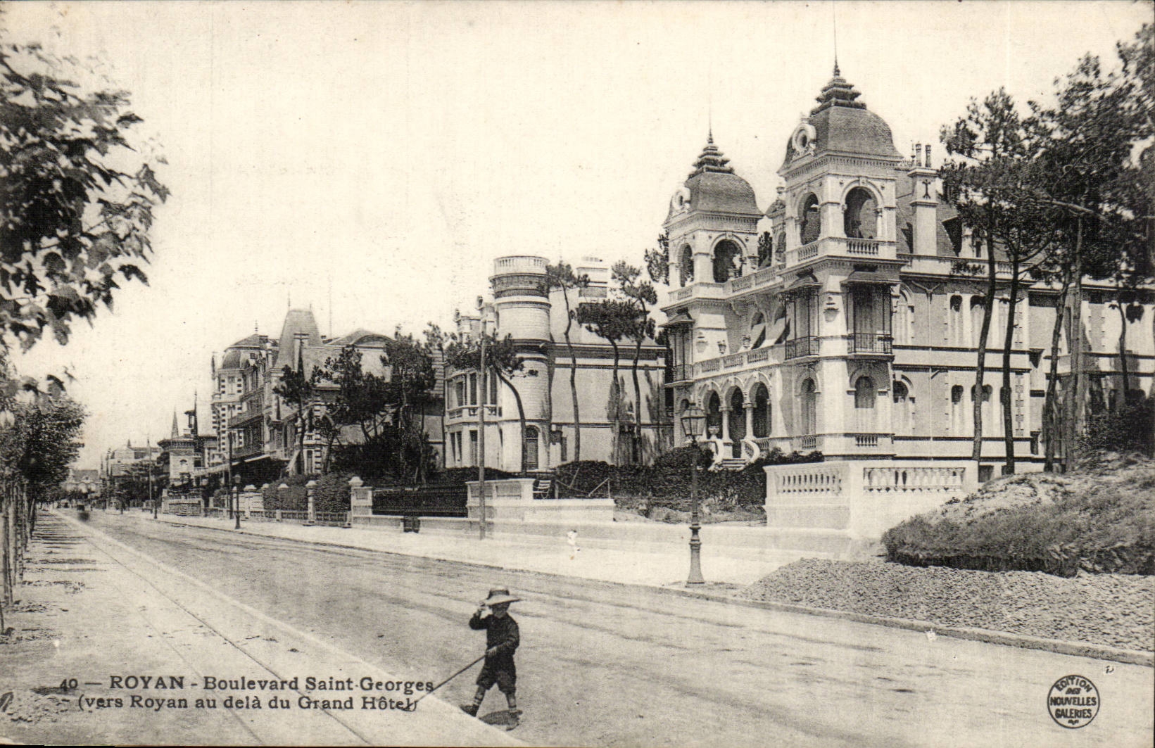 Royan CPA Boulevard Saint Georges (vers Royan au dela du Grand Hotel)