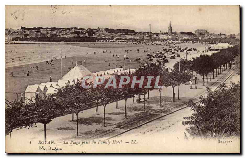 Royan CPA La plage prise du Family Hotel