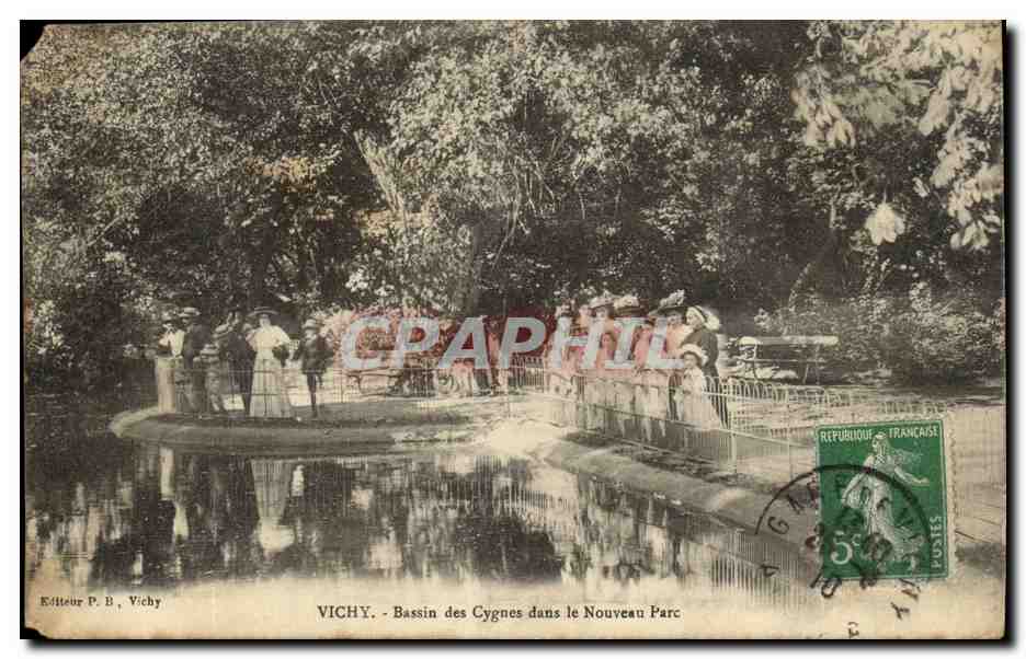 Vichy - Bassin des Cygnes dans le Nouveau Parc — Éditeur P. B., Vichy