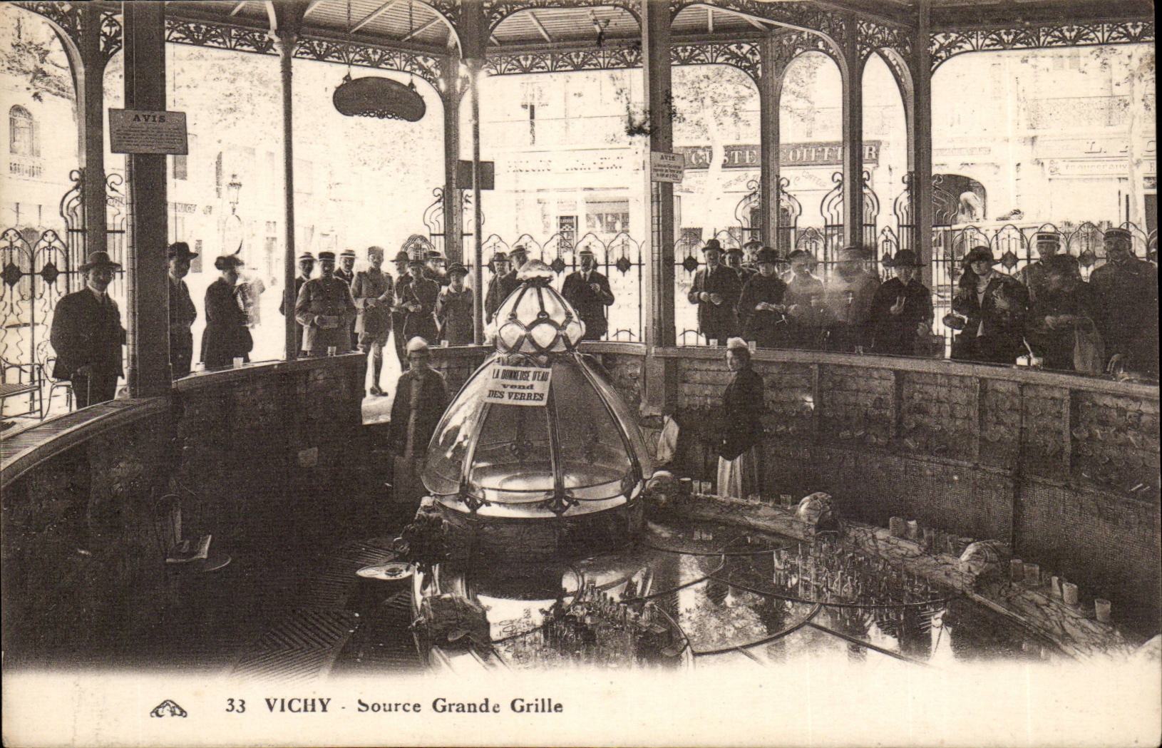 Vichy - Source Grande Grille — éditeur Avis, n°33