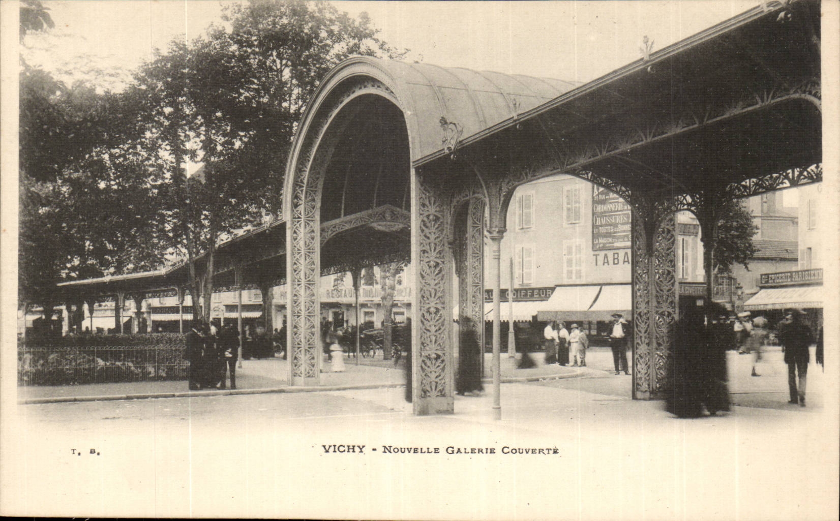 Vichy CPA Nouvelle galerie couverte
