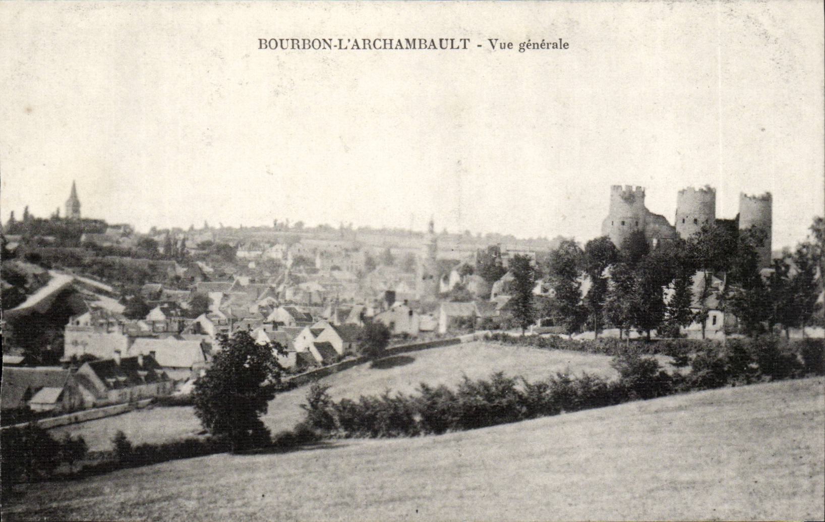 Bourbon l'archambault CPA Vue generale