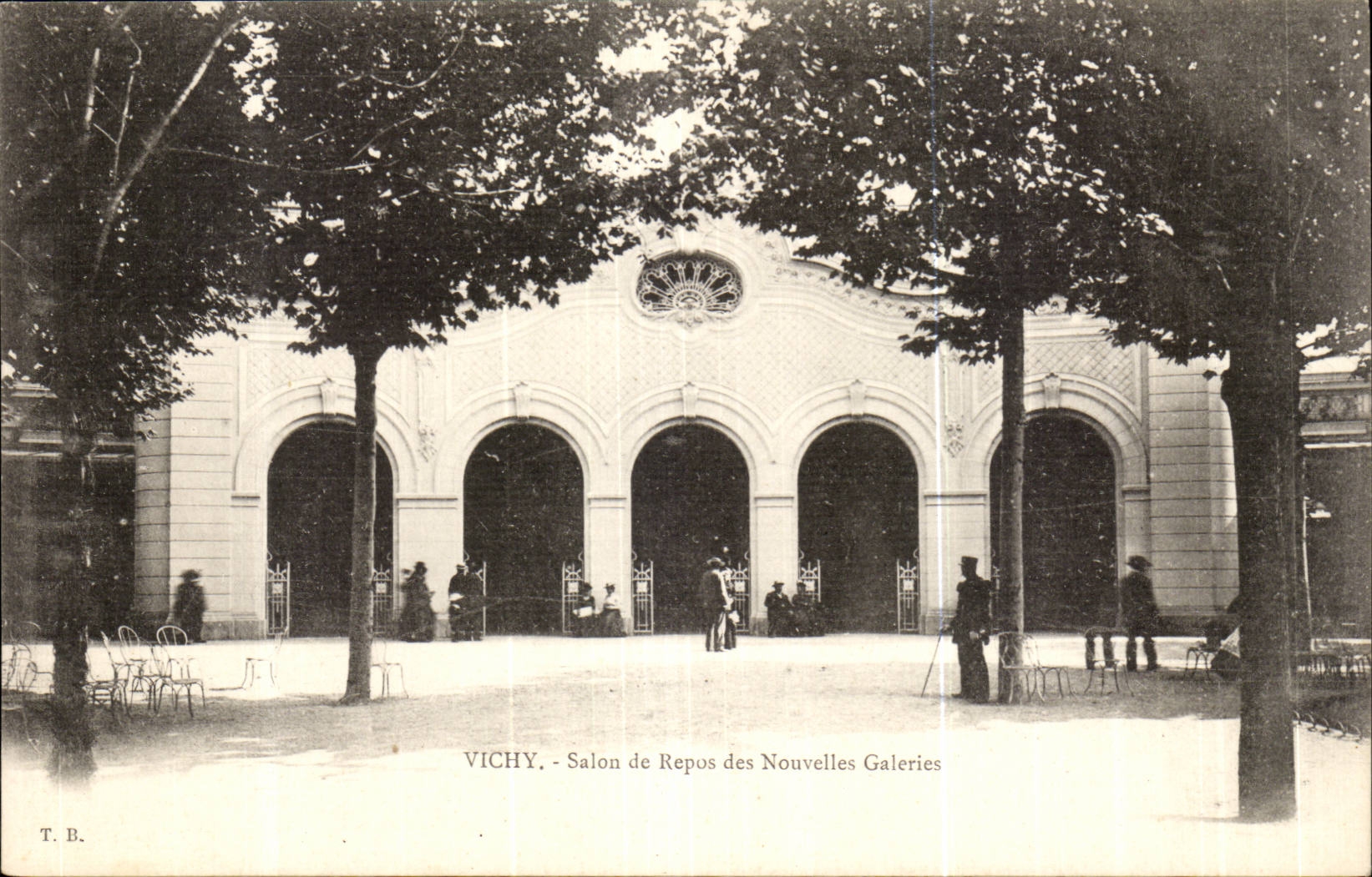 Vichy CPA SAlon de repos des Nouvelles Galeries