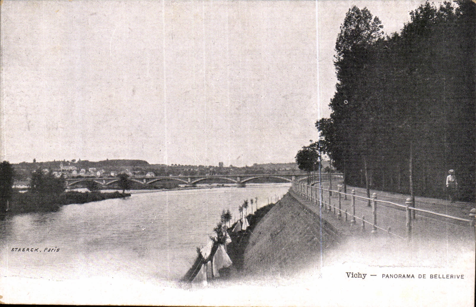 Vichy CPA Panorama de Bellerive