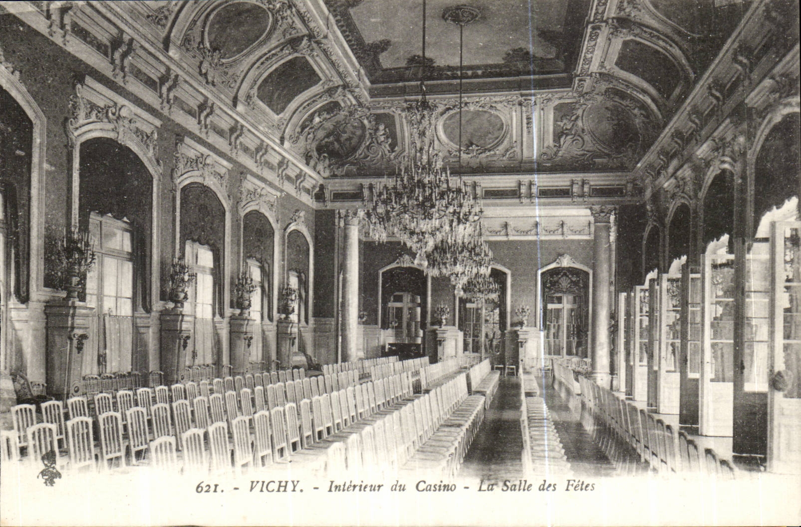 Vichy CPA Interieur du casino La salle des fetes